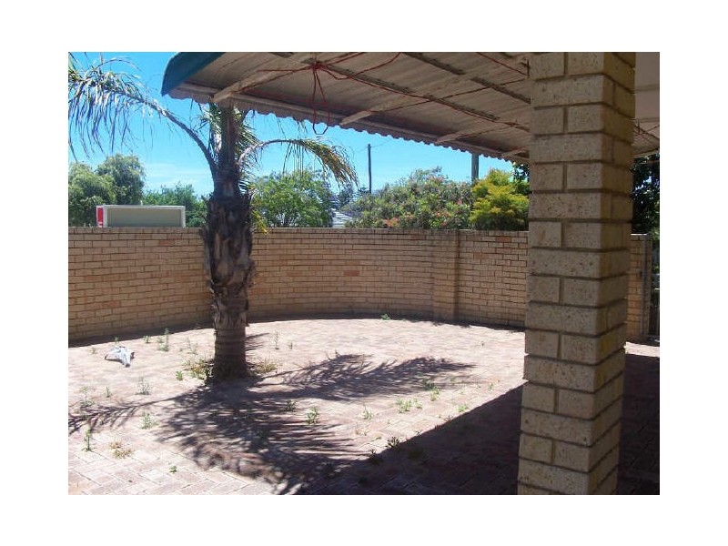 220B Carrington street, Hilton WA 6163