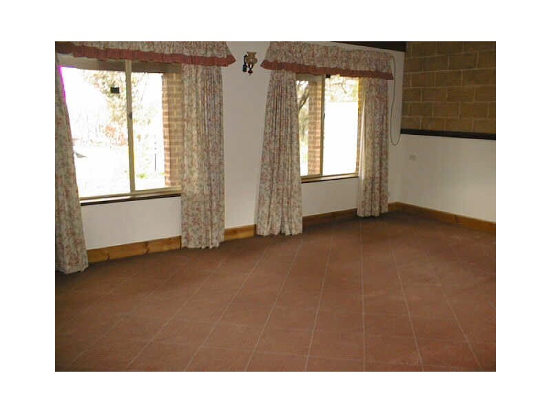 5 Samual Court, North Lake WA 6163