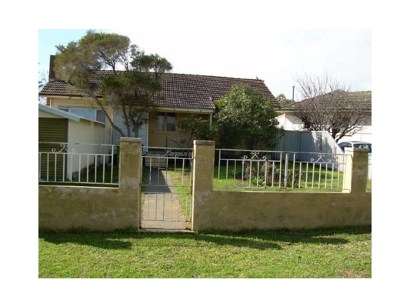 18 Greenslade Street, Hamilton Hill WA 6163