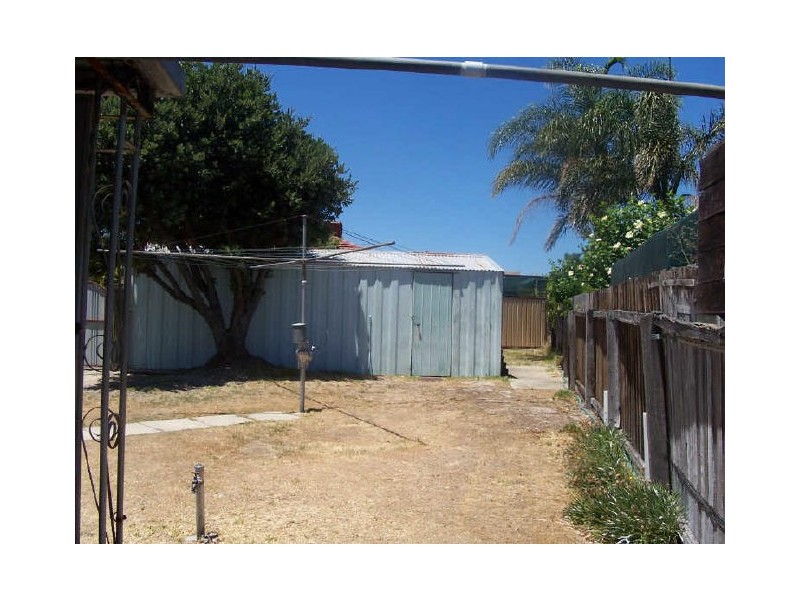 1 Counsel Road, Coolbellup WA 6163