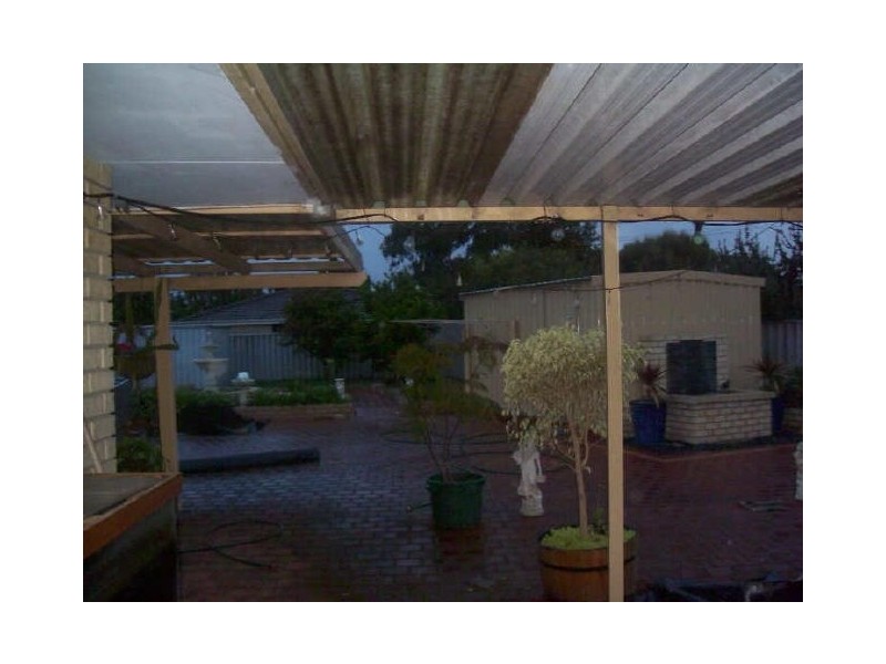 5 Arcaman Place, South Lake WA 6164