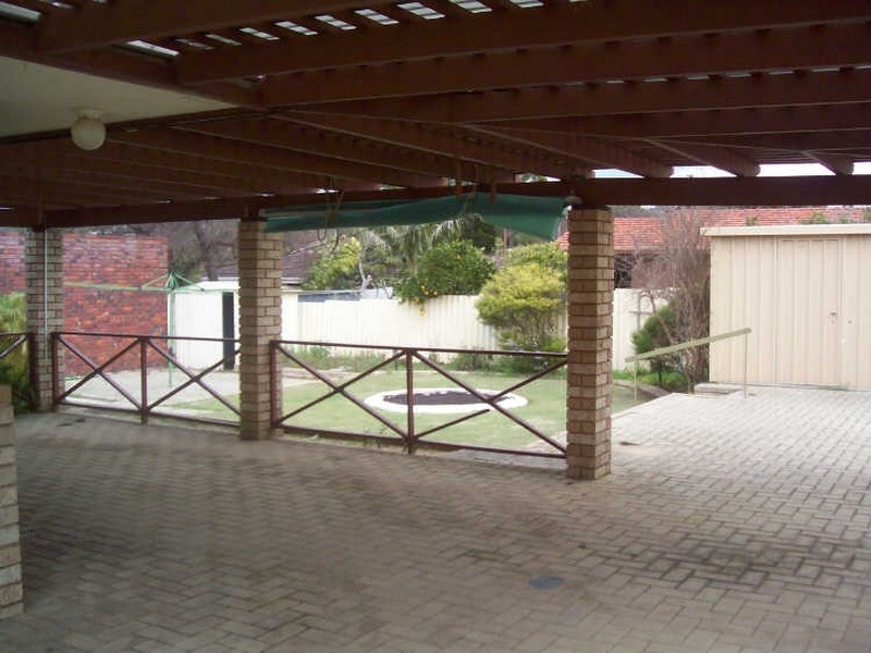 9 Aleppo Drive, Kardinya WA 6163