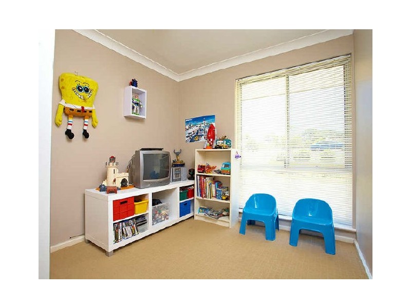 12 Hope Road, Bibra Lake WA 6163