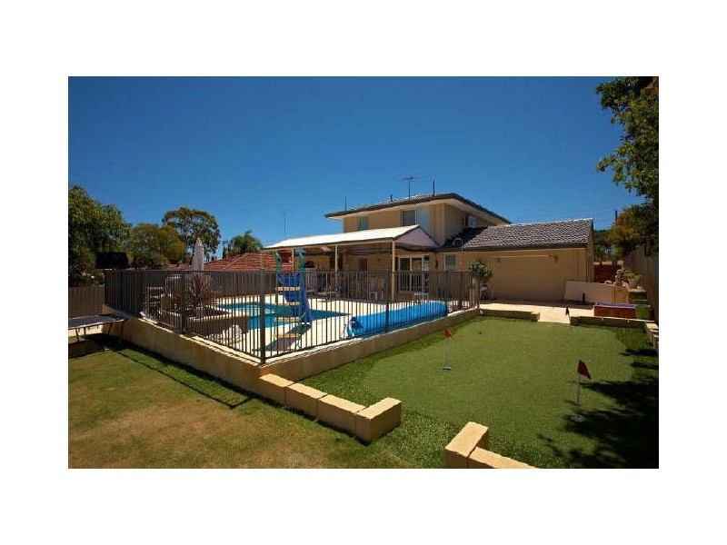 12 Hope Road, Bibra Lake WA 6163