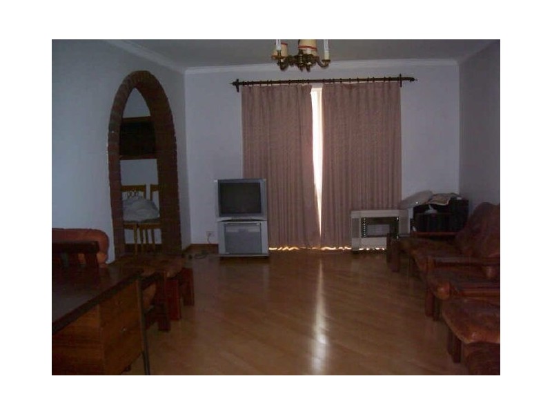 1A Dalston Crescent, Kardinya WA 6163