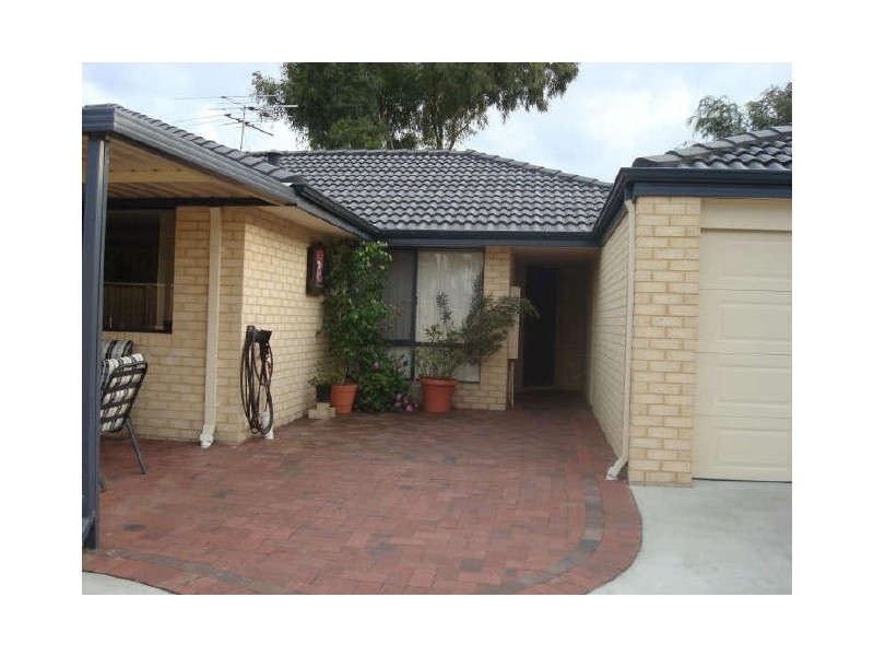 24A Corringle Grove, South Lake WA 6164