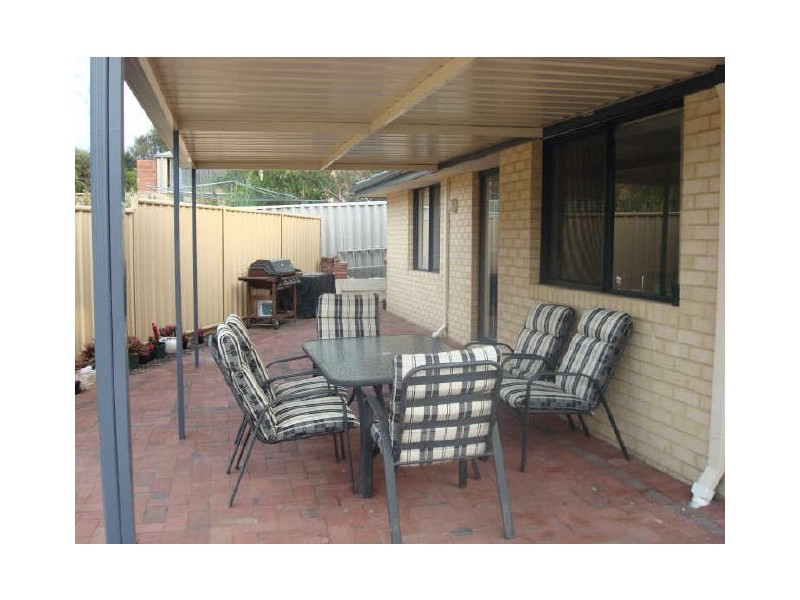 24A Corringle Grove, South Lake WA 6164