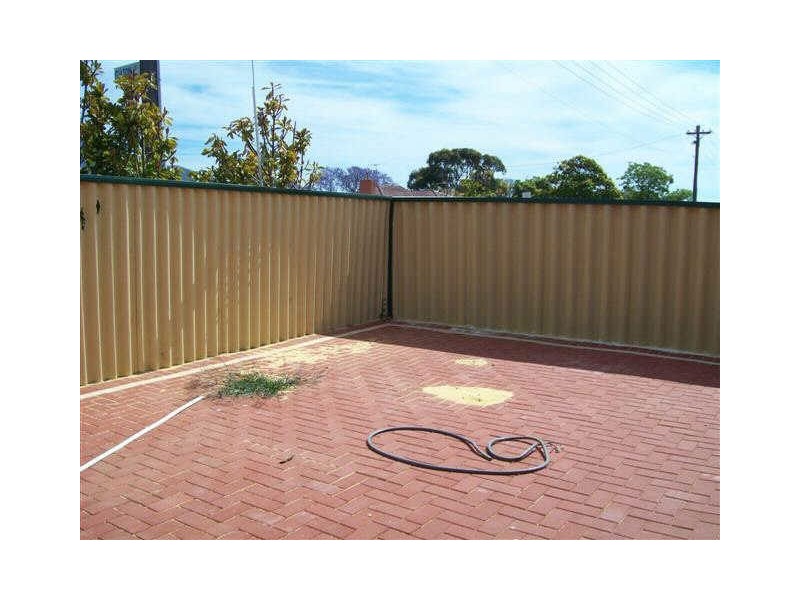 23 Greenslade Street, Hamilton Hill WA 6163