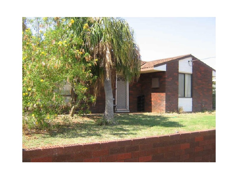 4 GODDARD PLACE, Nickol WA 6714