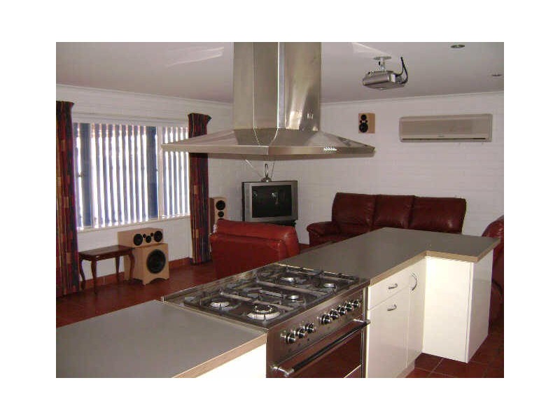 12 Bond Place, Karratha WA 6714