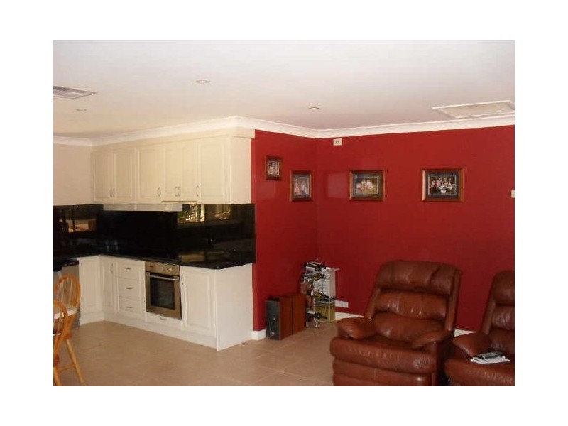 27 DeGrey Crescent, Dampier WA 6713