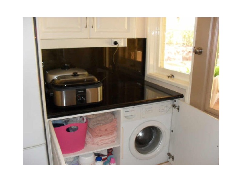 27 DeGrey Crescent, Dampier WA 6713