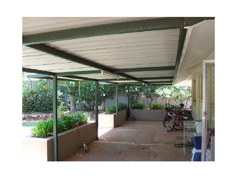 27 DeGrey Crescent, Dampier WA 6713