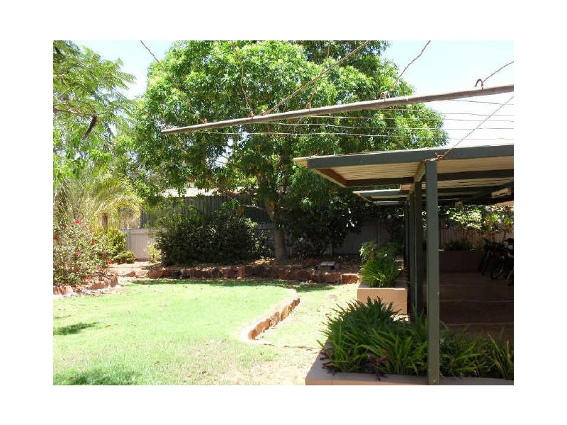 27 DeGrey Crescent, Dampier WA 6713