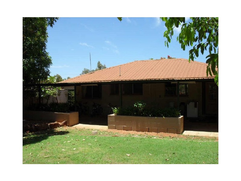 27 DeGrey Crescent, Dampier WA 6713