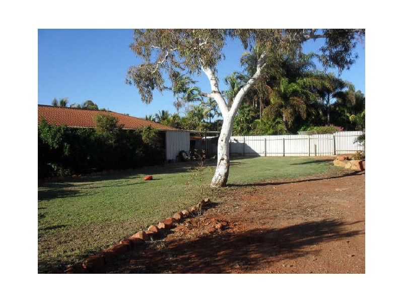 155 Giles Crescent, Dampier WA 6713