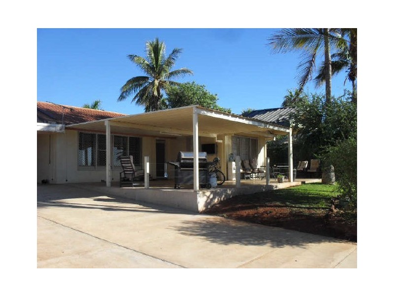 99 Oakover Crescent, Dampier WA 6713