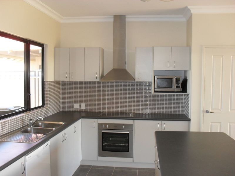 11 Warbler Loop, Karratha WA 6714