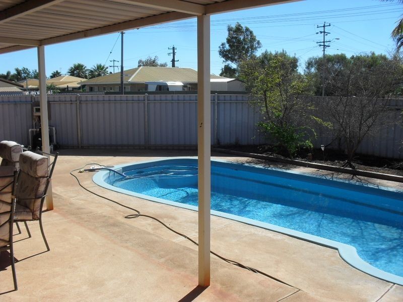 2 Farwig Court, Karratha WA 6714