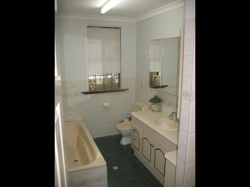 4 Haddon Way, Karratha WA 6714