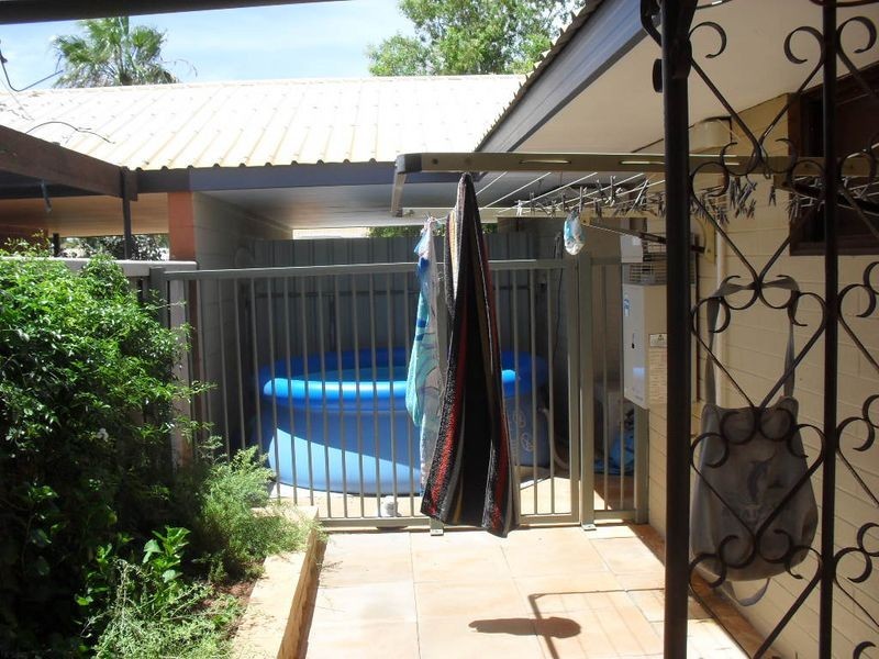 8B Veall Close, Karratha WA 6714