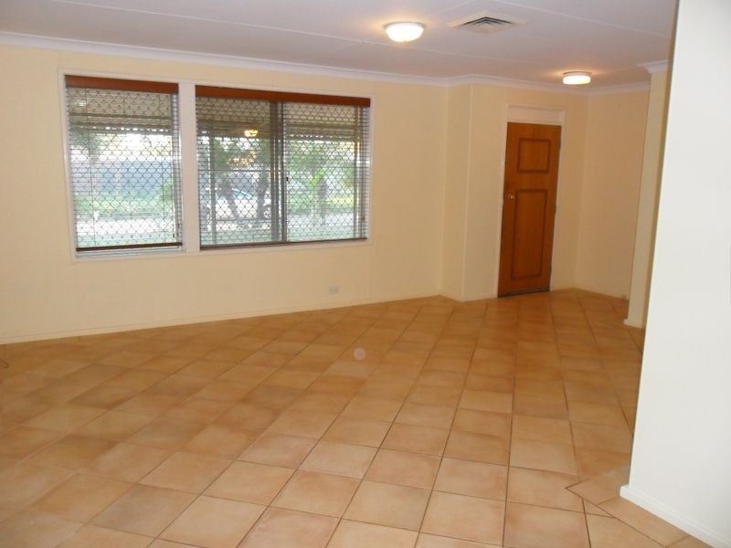 152 Giles Crescent, Dampier WA 6713