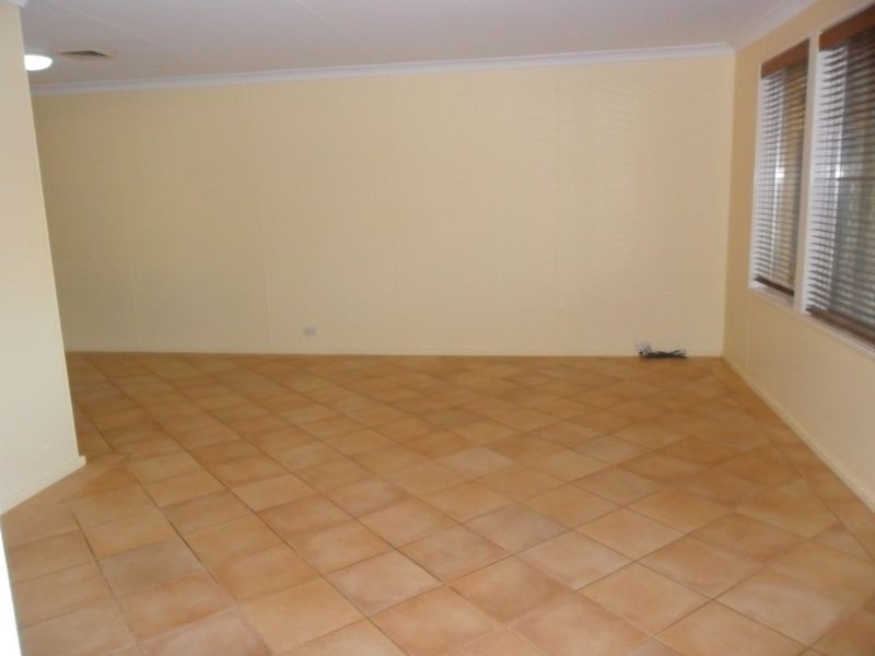 152 Giles Crescent, Dampier WA 6713