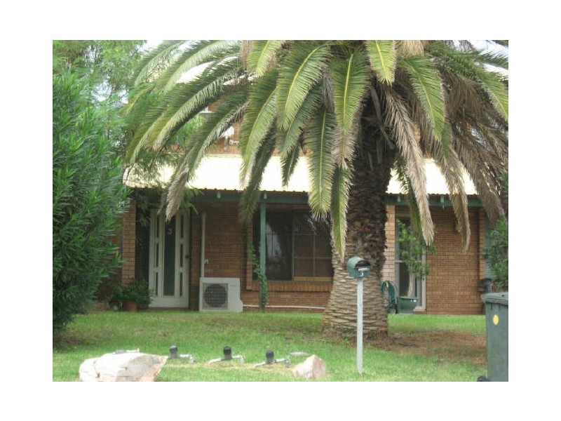 3/2 Sun Court, Millars Well WA 6714