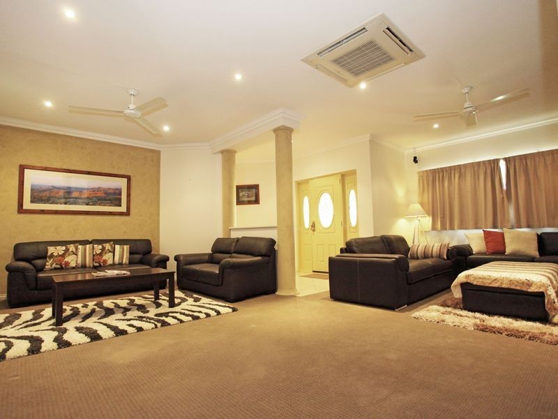 2 Harriet Way, Karratha WA 6714