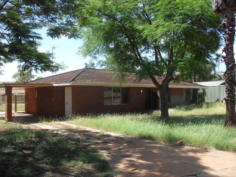 1015 Gunggarie Street, Tom Price WA 6751