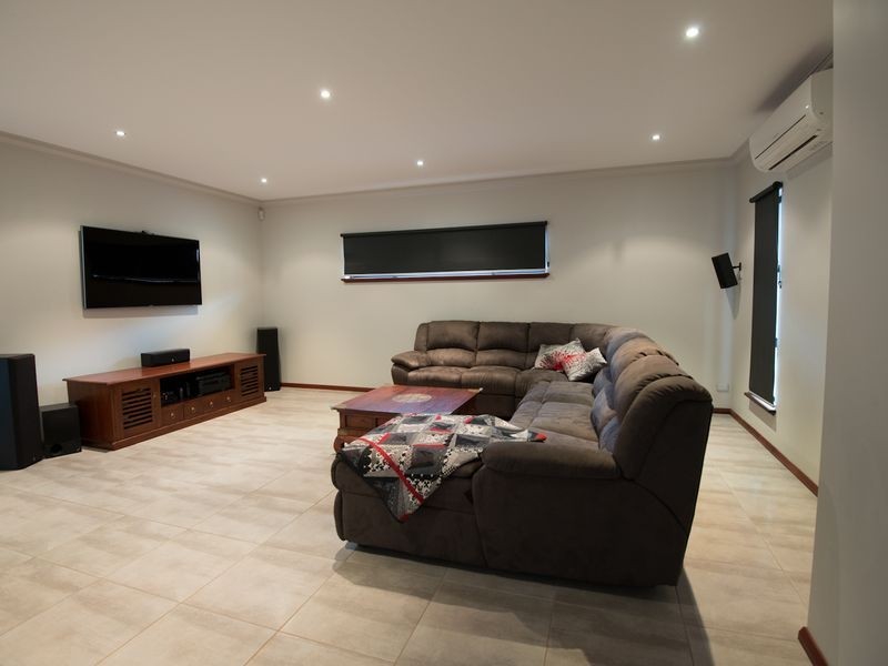 25 Curlew Street, Baynton WA 6714