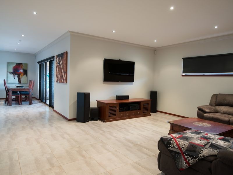 25 Curlew Street, Baynton WA 6714