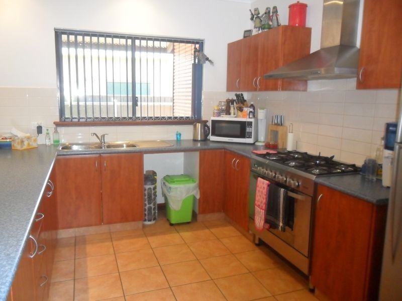 32 Brolga Meander, Nickol WA 6714