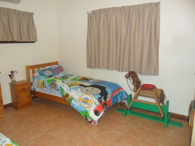 32 Brolga Meander, Nickol WA 6714