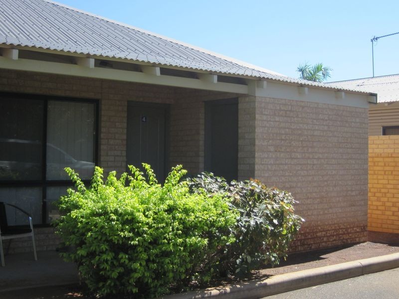 4/2 Matebore Street, Nickol WA 6714
