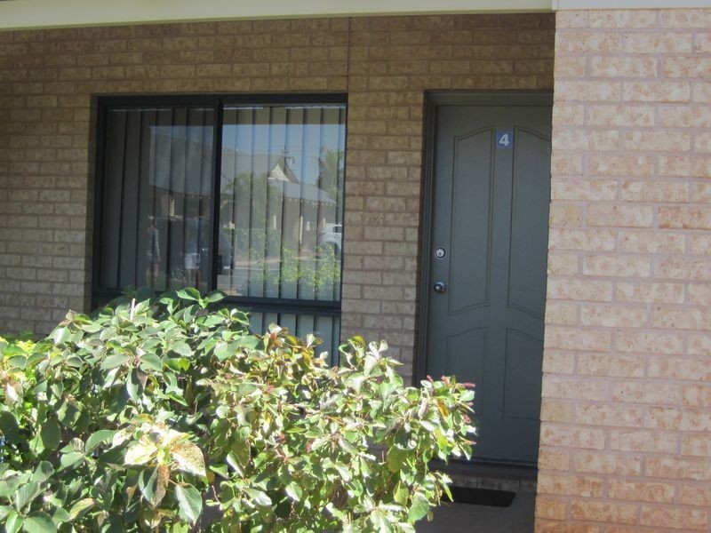 4/2 Matebore Street, Nickol WA 6714