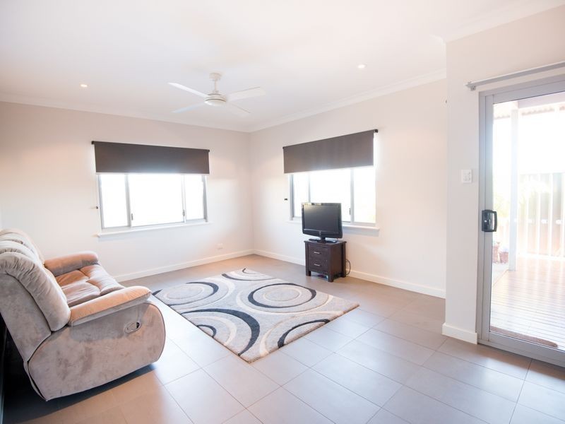 12 Curlew Street, Baynton WA 6714