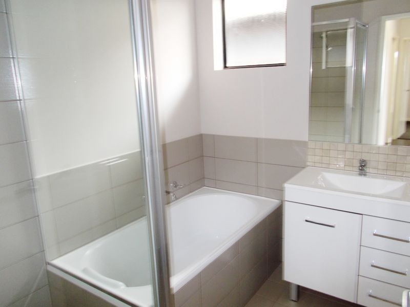 16 Nyumari Street, Baynton WA 6714