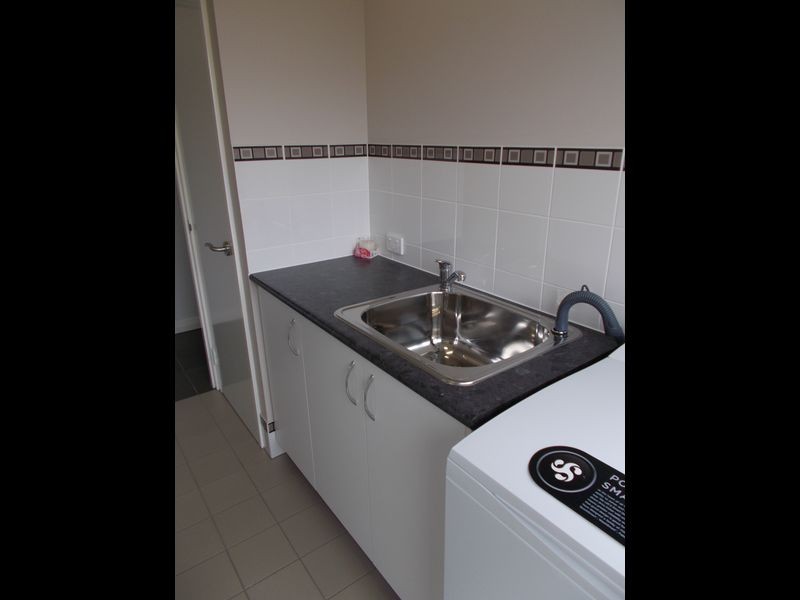 16 Nyumari Street, Baynton WA 6714