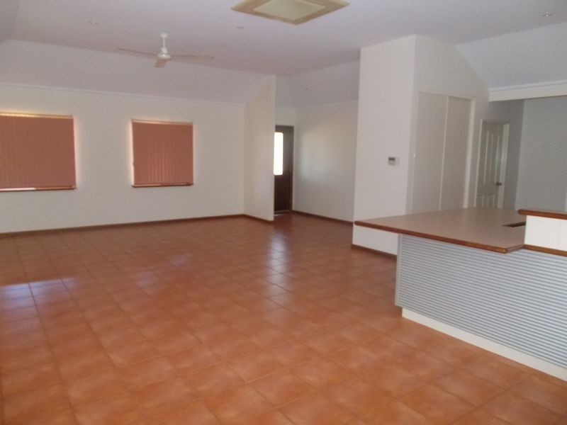 21 Buchanan Circuit, Baynton WA 6714