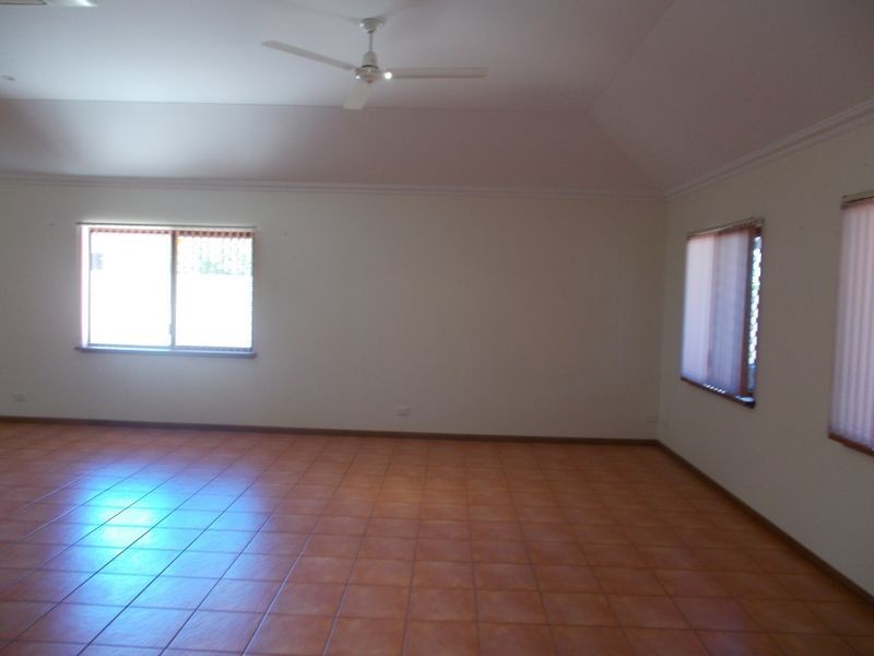 21 Buchanan Circuit, Baynton WA 6714