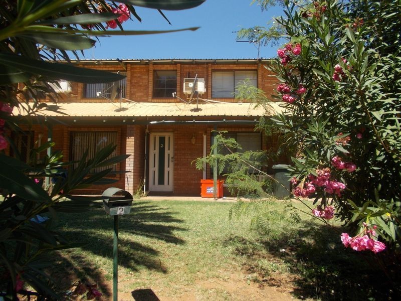 2/2 Sun Court, Millars Well WA 6714