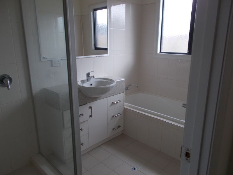 2 Ophthalmia Cres, Newman WA 6753