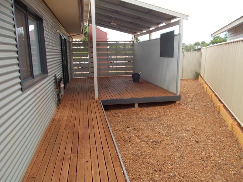 2 Ophthalmia Cres, Newman WA 6753