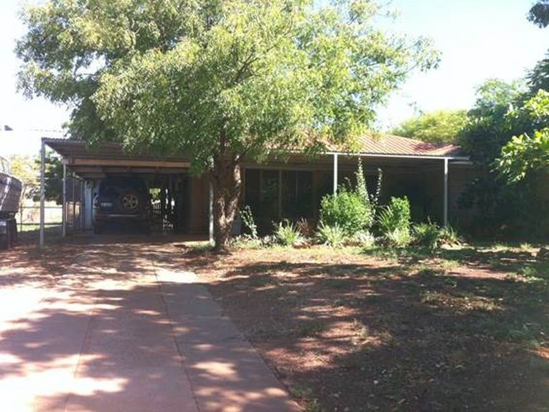 18 Meda Crescent, Dampier WA 6713