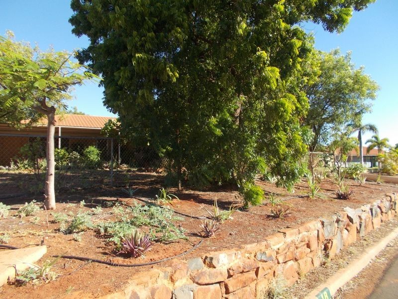 18 Meda Crescent, Dampier WA 6713