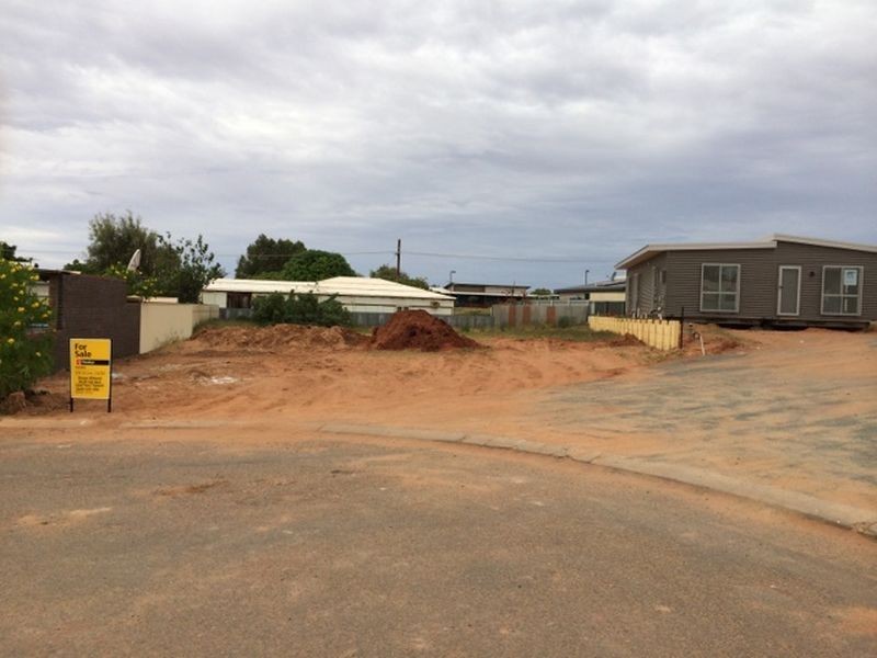 4 Hedditch, Onslow WA 6710