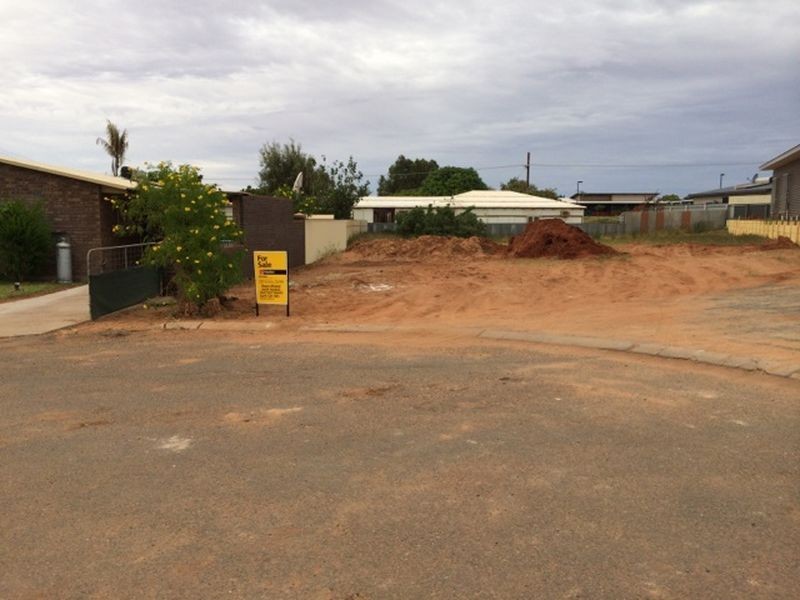 4 Hedditch, Onslow WA 6710