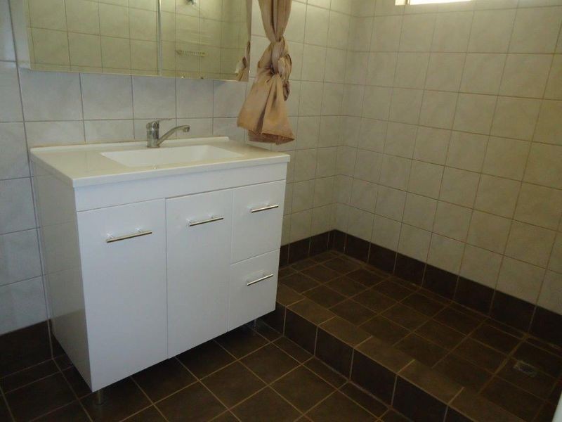 690 Yaruga, Tom Price WA 6751