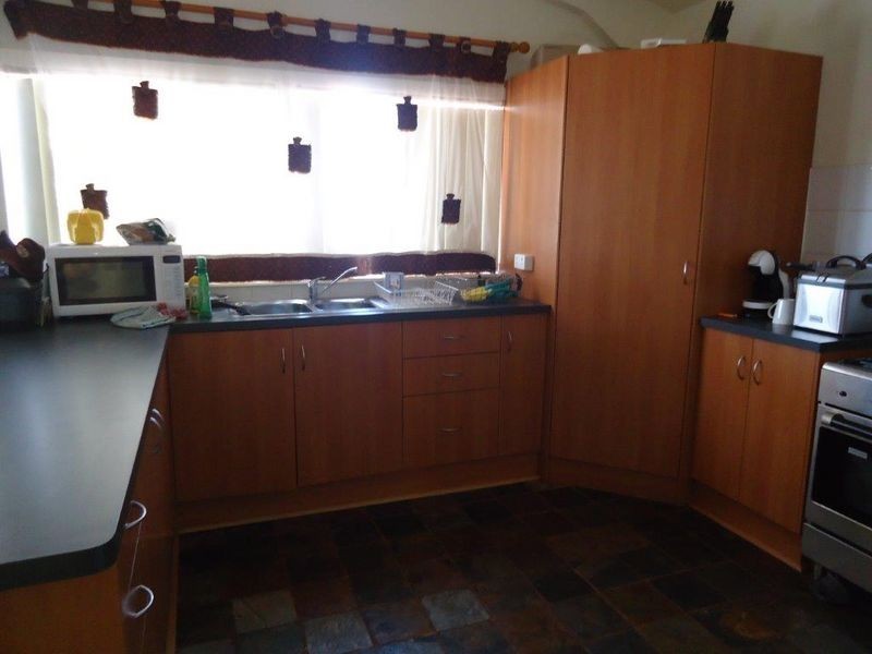 12 Killawarra, Tom Price WA 6751